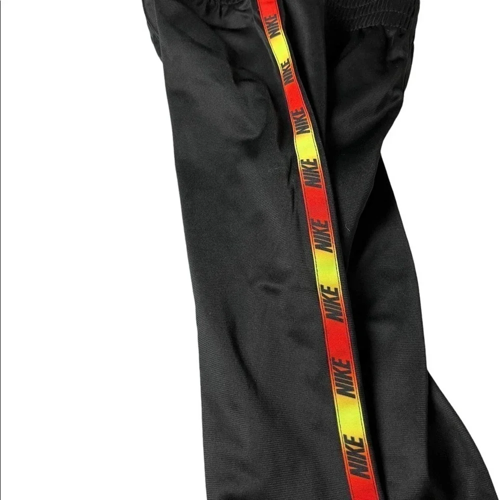 Nike Kids Black Track Suite / Size-7 Large